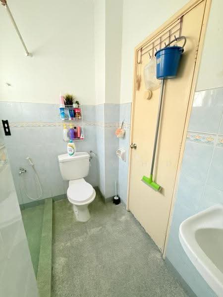 2-storey Terraced House for Sale in Putra Heights (Subang Jaya) - Hana Wahid - Bathroom - PropertyGuru.com.my