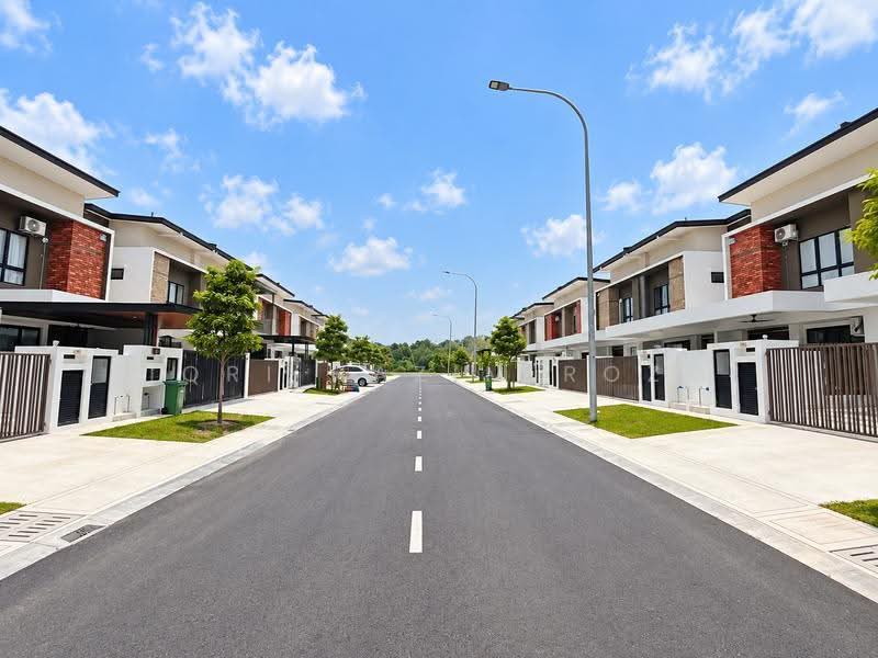 Rumah Teres 2-Tingkat untuk Dijual di Semenyih (Selangor) - Fiqri Hazim Rozmi - Exterior - PropertyGuru.com.my
