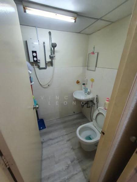Kondominium untuk Dijual di Palm Spring @ Damansara - Vincent Leong - Bathroom - PropertyGuru.com.my