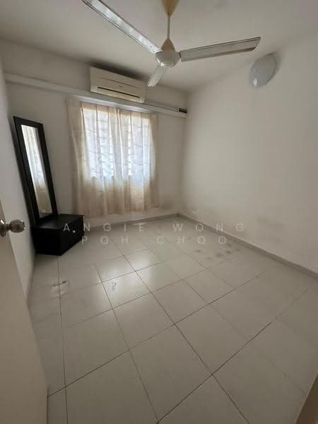 Apartment for Sale at Mandarina Court - Angie Wong Poh Choo - Bedroom - PropertyGuru.com.my