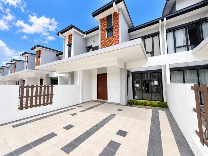 2-storey Terraced House for Sale in Semenyih (Selangor) - Fiqri Hazim Rozmi - Exterior - PropertyGuru.com.my