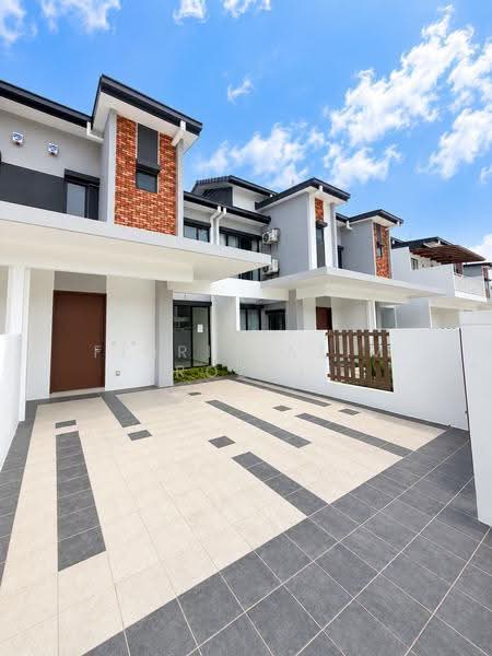 2-storey Terraced House for Sale in Semenyih (Selangor) - Fiqri Hazim Rozmi - Exterior - PropertyGuru.com.my