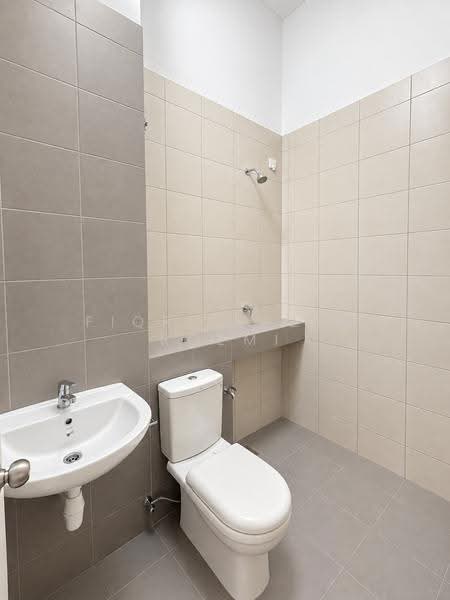 2-storey Terraced House for Sale in Semenyih (Selangor) - Fiqri Hazim Rozmi - Bathroom - PropertyGuru.com.my