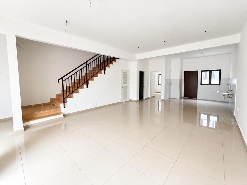 2-storey Terraced House for Sale in Semenyih (Selangor) - Fiqri Hazim Rozmi - Living Room - PropertyGuru.com.my