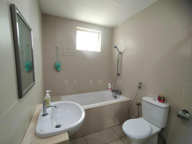Kediaman Servis untuk Disewa di 231 TR Serviced Suite - CY Khoo - Bathroom - PropertyGuru.com.my