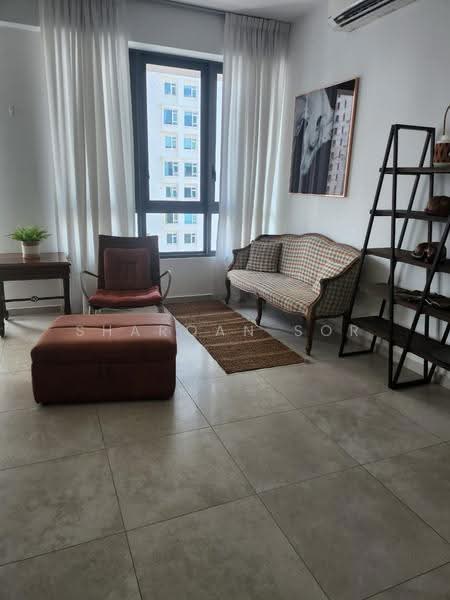 Kondominium untuk Dijual di Trinity Pentamont - Sharoan Sor - Living Room - PropertyGuru.com.my