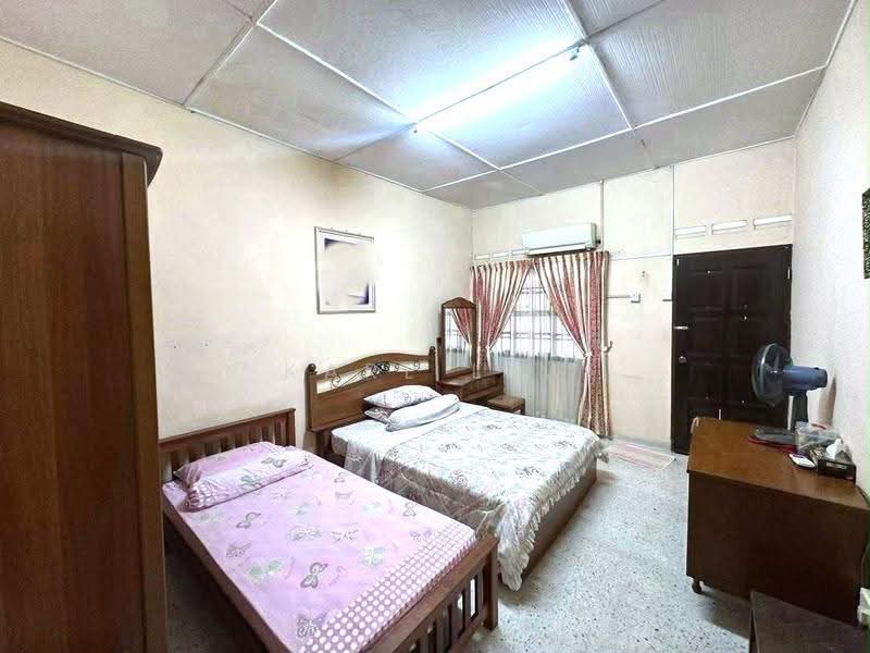 Semi-Detached House for Sale in Taman Sentosa (Johor Bahru) - Karl Lim - Bedroom - PropertyGuru.com.my