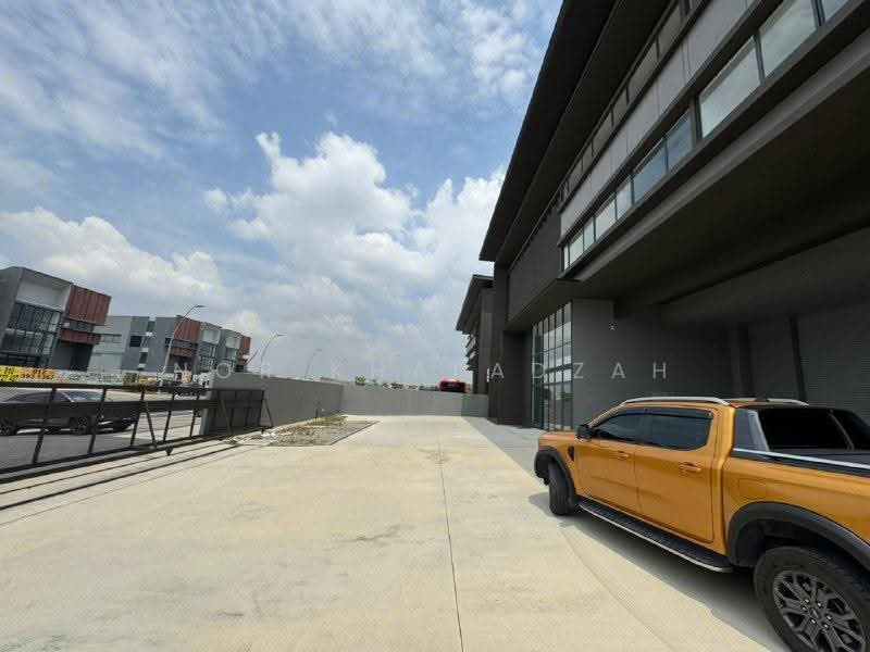 Factory for Rent in Sungai Buloh (Selangor) - Nor Khafadzah - Exterior - PropertyGuru.com.my