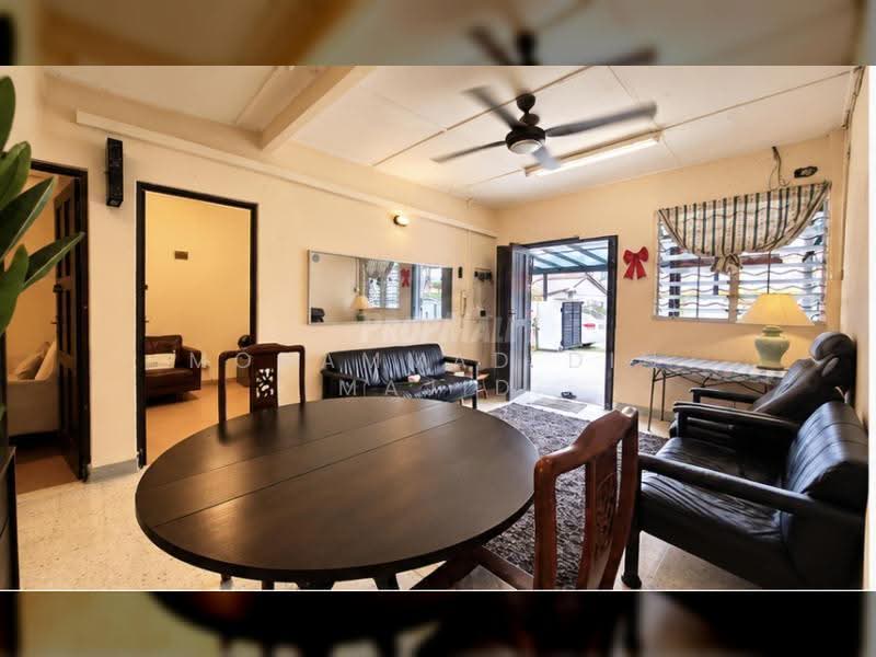 1-storey Terraced House for Sale in Seksyen 8 (Petaling Jaya) - Mohammad Din Majid - Living Room - PropertyGuru.com.my