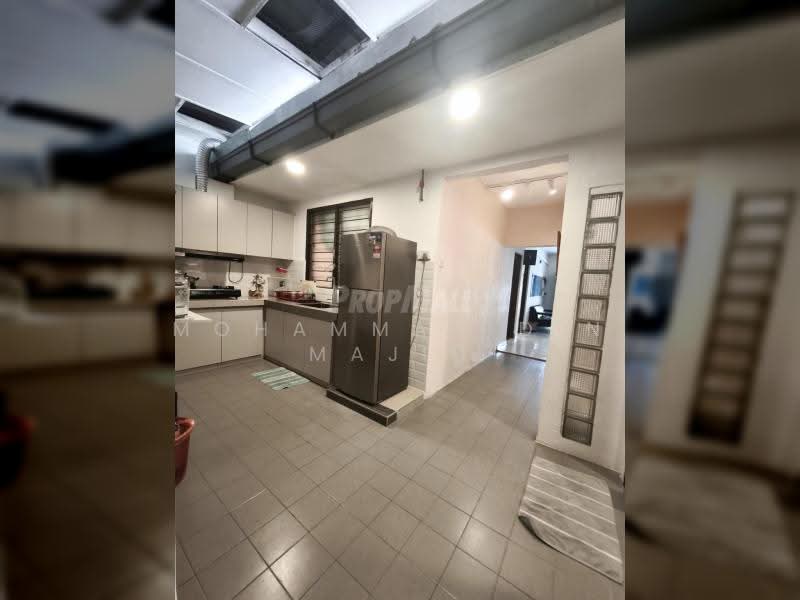 1-storey Terraced House for Sale in Seksyen 8 (Petaling Jaya) - Mohammad Din Majid - Kitchen - PropertyGuru.com.my