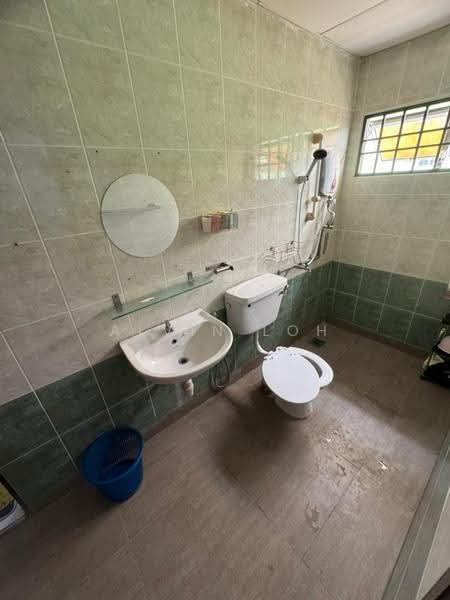 Rumah Teres 2-Tingkat untuk Dijual di Bandar Mahkota Cheras (Cheras) - Alvin Loh - Bathroom - PropertyGuru.com.my