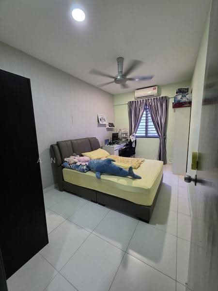 2-storey Terraced House for Sale in Taman Scientex Senai (Senai) - Anson Hiong - Bedroom - PropertyGuru.com.my
