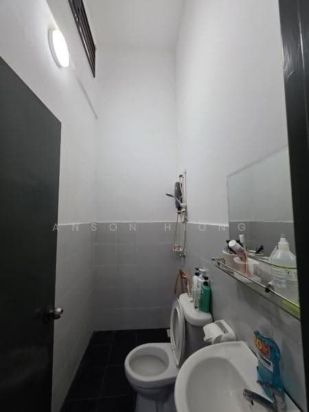 2-storey Terraced House for Sale in Taman Scientex Senai (Senai) - Anson Hiong - Bathroom - PropertyGuru.com.my