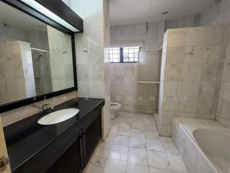 Condominium for Rent at Wickham Residence - Kelana Mohammad - Master Bathroom - PropertyGuru.com.my