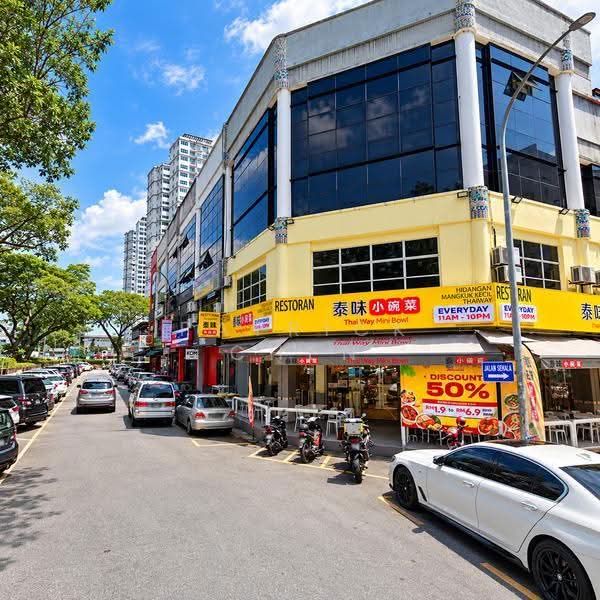 Shop for Rent in BANDAR PUCHONG JAYA (Puchong) - Patrick Chen - Exterior - PropertyGuru.com.my