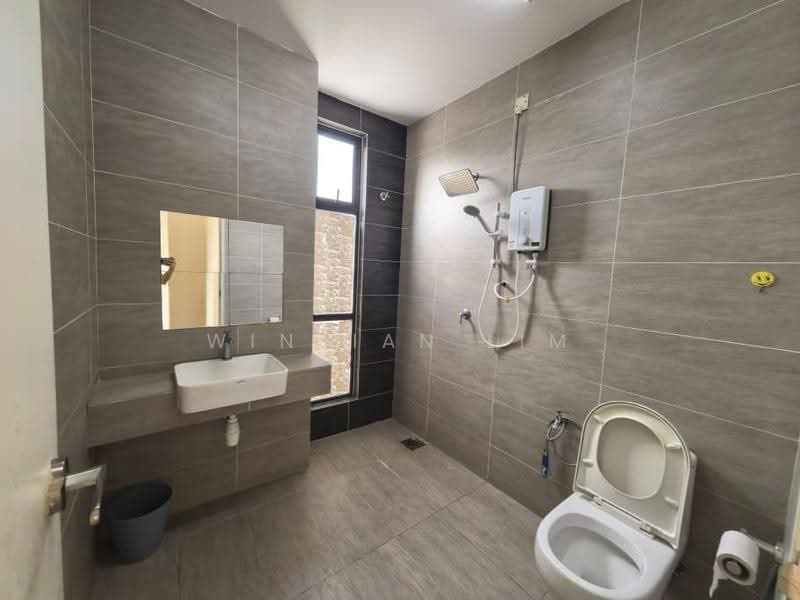 Terraced House for Rent in Dengkil (Selangor) - Winjian Lim - Bathroom - PropertyGuru.com.my