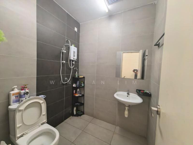 Terraced House for Rent in Dengkil (Selangor) - Winjian Lim - Bathroom - PropertyGuru.com.my