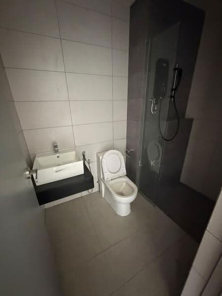 Service Residence for Sale at The Era @ Duta North - Lucas Lk - Bathroom - PropertyGuru.com.my