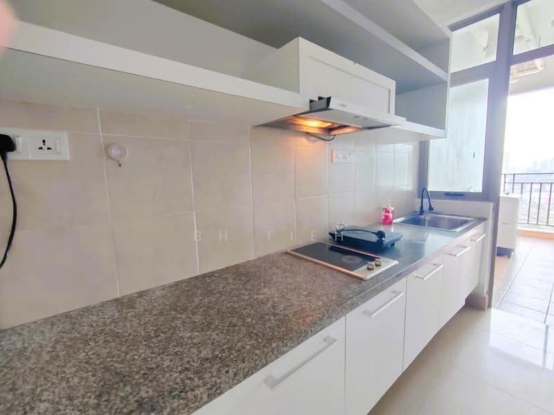 Condominium for Rent at Shaftsbury Residence - BH Tieh - Kitchen - PropertyGuru.com.my
