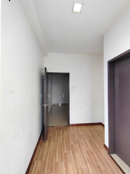 Condominium for Rent at Shaftsbury Residence - BH Tieh - Corridor - PropertyGuru.com.my