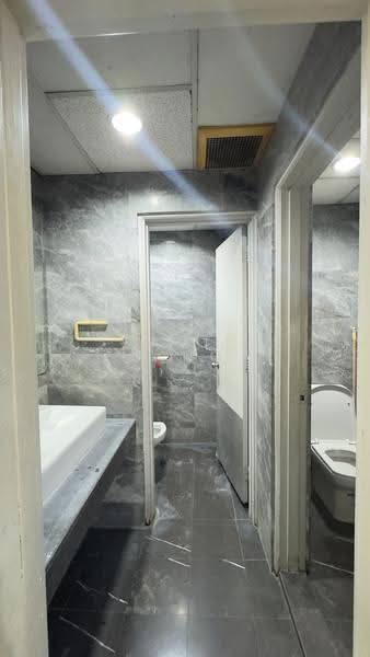 Office for Sale in Petaling Jaya (Selangor) - David Ting - Bathroom - PropertyGuru.com.my