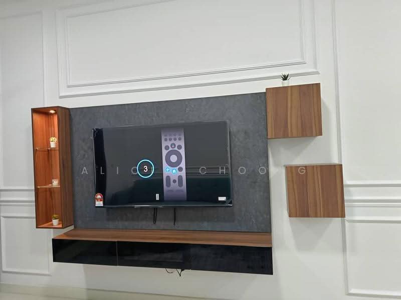 Kediaman Servis untuk Disewa di V Residence 3 @ Sunway Velocity - Alicia Choong - Living Room - PropertyGuru.com.my