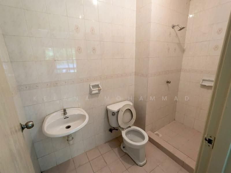 Kondominium untuk Disewa di Wickham Residence - Kelana Mohammad - Bathroom - PropertyGuru.com.my