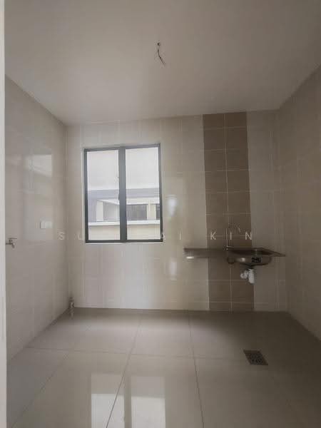 Kondominium untuk Dijual di Upper East @ Tiger Lane - Sum Wai Kin - Kitchen - PropertyGuru.com.my