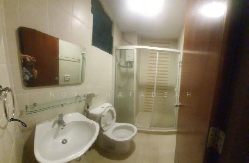 Kediaman Servis untuk Disewa di Sri Acappella - Nor Khafadzah - Bathroom - PropertyGuru.com.my