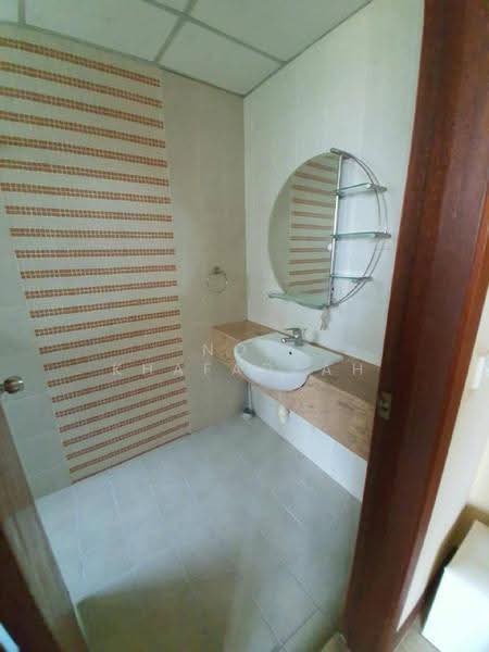 Kediaman Servis untuk Disewa di Sri Acappella - Nor Khafadzah - Bathroom - PropertyGuru.com.my