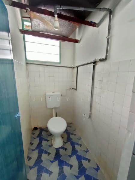 Rumah Teres 2-Tingkat untuk Dijual di Taman Cempaka (Ipoh) - Jimmy Lee - Bathroom - PropertyGuru.com.my