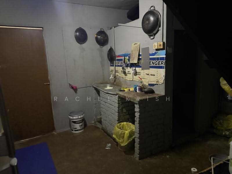 2-storey Terraced House for Sale in Kampung Tasik Tambahan (Ampang) - Rachel Krish - Kitchen - PropertyGuru.com.my