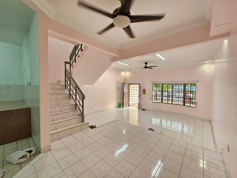 2-storey Terraced House for Sale in Kajang (Selangor) - Bryan Ng - Living Room - PropertyGuru.com.my