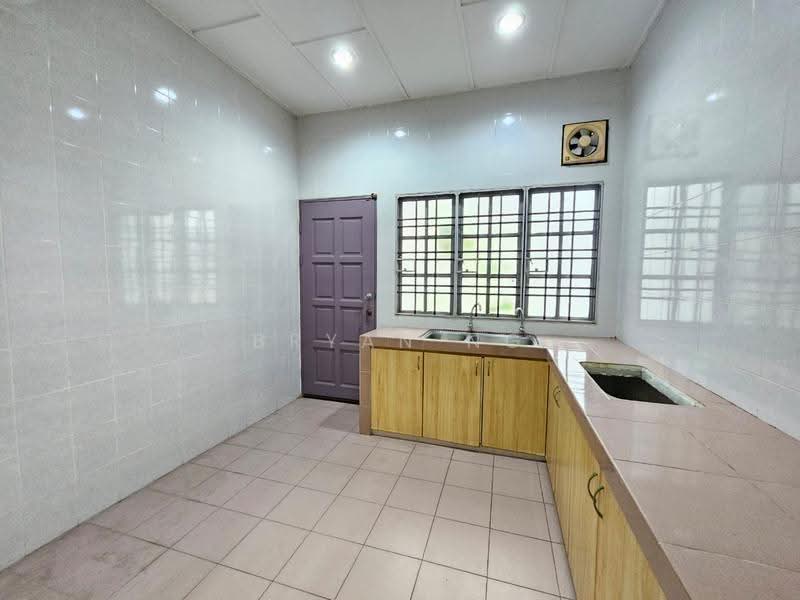 2-storey Terraced House for Sale in Kajang (Selangor) - Bryan Ng - Kitchen - PropertyGuru.com.my