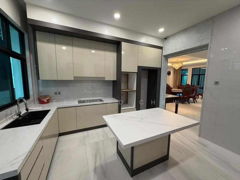 Bungalow House for Sale in Batu Maung (Penang) - Bernard Chew - Kitchen - PropertyGuru.com.my