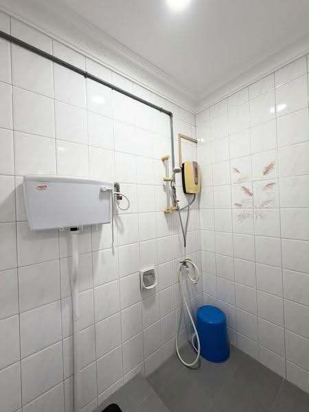 2-storey Terraced House for Sale in Bandar Baru Permas Jaya (Permas Jaya) - Shirley Yap - Bathroom - PropertyGuru.com.my