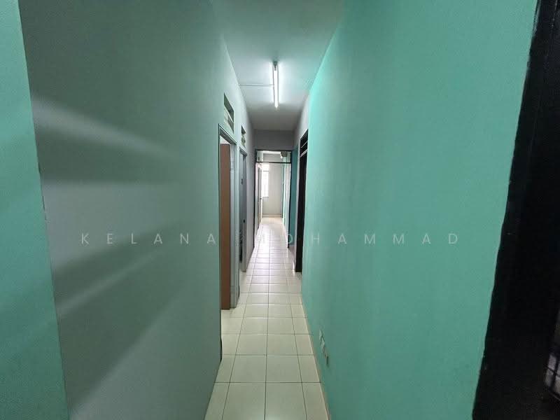 Apartment for Sale at Mentari Court - Kelana Mohammad - Corridor - PropertyGuru.com.my