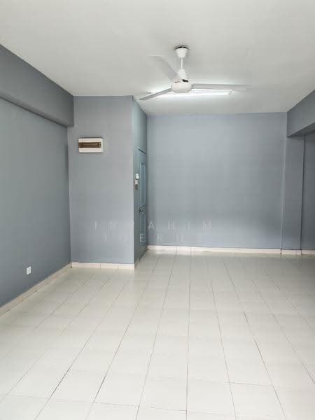 Pangsapuri untuk Disewa di Andari Townvilla - Ibrahim Iderus - Living Room - PropertyGuru.com.my
