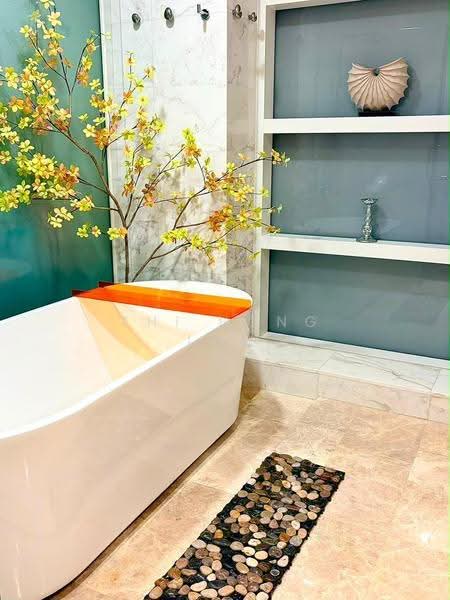 Service Residence for Sale at The Face Suites (Platinum Suites) - Zhi Hong Loh - Bathroom - PropertyGuru.com.my
