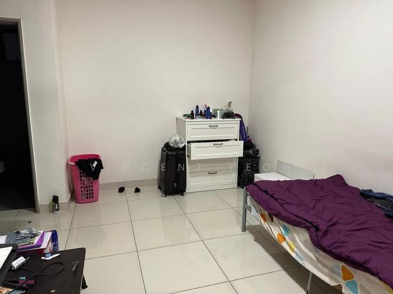 Kediaman Servis untuk Dijual di You Vista @ You City - Vincent Yeoh - Bedroom - PropertyGuru.com.my