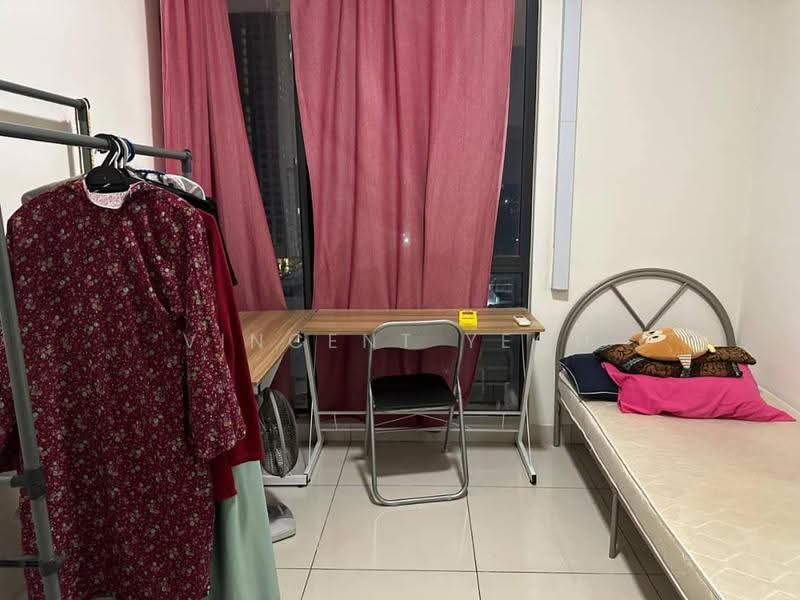 Kediaman Servis untuk Dijual di You Vista @ You City - Vincent Yeoh - Bedroom - PropertyGuru.com.my