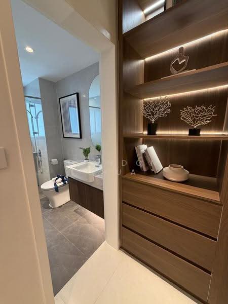 Service Residence for Sale at Skypark Kepler @ Lido Waterfront Boulevard - Brandon Chua - Bathroom - PropertyGuru.com.my