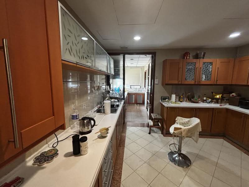 Kondominium untuk Dijual di Mont Kiara Damai Resort Condominium - Kristing . - Kitchen - PropertyGuru.com.my