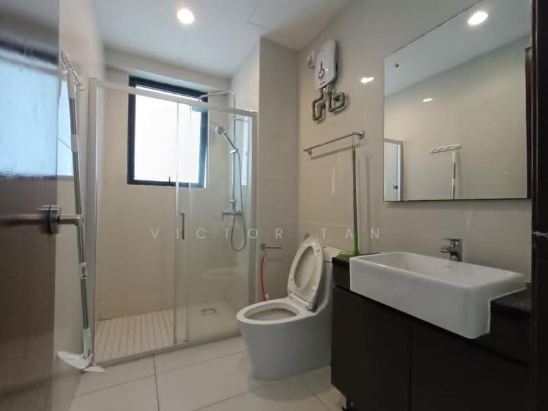 Condominium for Rent at Amberside @ Country Garden Danga Bay - Victor Tan - Bathroom - PropertyGuru.com.my