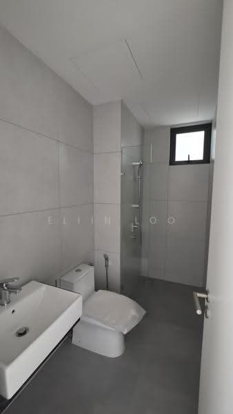 Kediaman Servis untuk Dijual di Laurel Residence - Eliin Loo - Bathroom - PropertyGuru.com.my