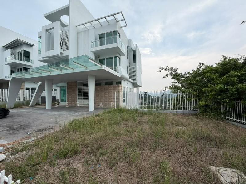 Bungalow House for Sale in Batu Maung (Penang) - Bernard Chew - Exterior - PropertyGuru.com.my