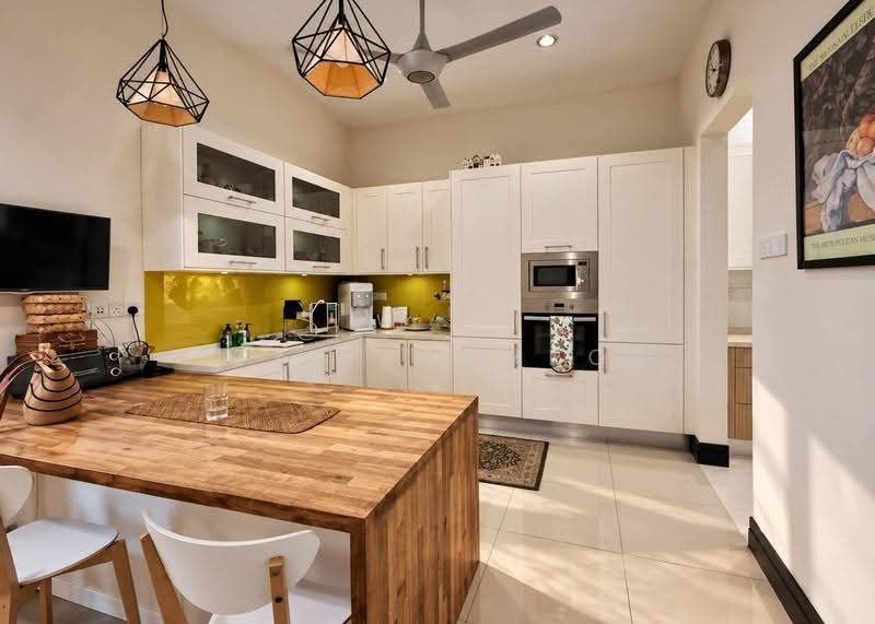 Rumah Berkembar untuk Dijual di Desa Sri Hartamas (Sri Hartamas) - Izzat Zamros - Kitchen - PropertyGuru.com.my