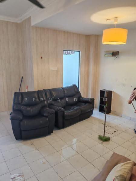 2-storey Terraced House for Rent in Taman Mount Austin (Tebrau) - Bernard Lim - Living Room - PropertyGuru.com.my