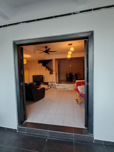 2-storey Terraced House for Rent in Taman Mount Austin (Tebrau) - Bernard Lim - Living Room - PropertyGuru.com.my