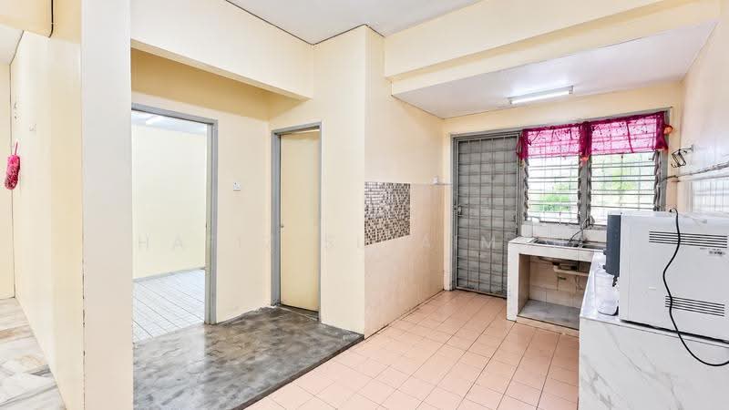 Rumah Teres 2-Tingkat untuk Dijual di Puncak Alam (Selangor) - Hafiz Sulaiman - Kitchen - PropertyGuru.com.my